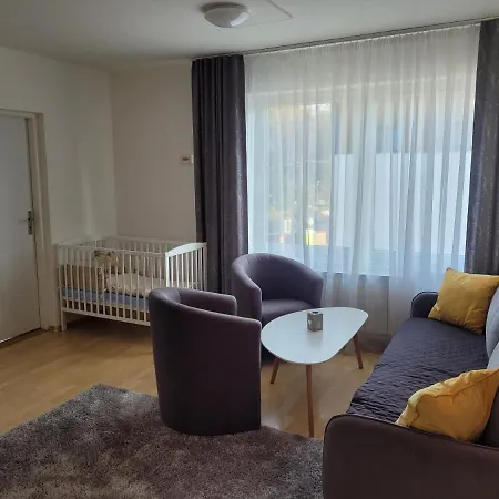 Апартаменты Centrum V Sukromi Restauracia U Jakuba